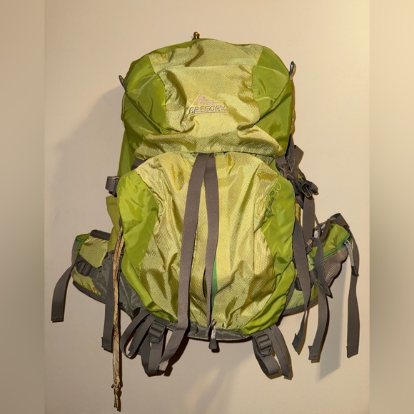 Gregory Jade 50 L Women Specific Day/Multiday Hiking Backpack Camp Lite GREEN - Picture 3 of 11